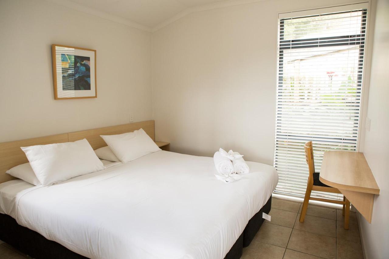 Waiheke Island Resort Conference & Accomodation Centre Ostend Экстерьер фото