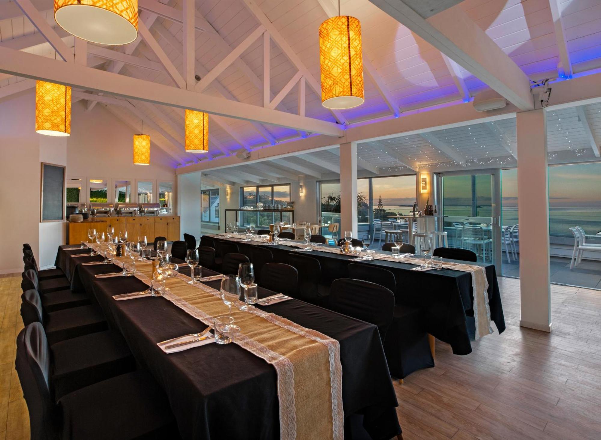 Waiheke Island Resort Conference & Accomodation Centre Ostend Экстерьер фото